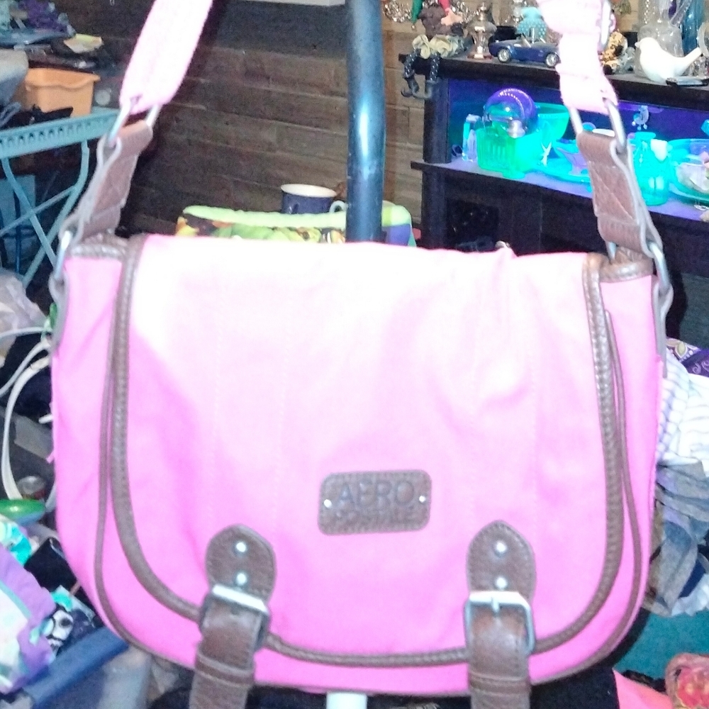 Aeropostale medium size crossbody